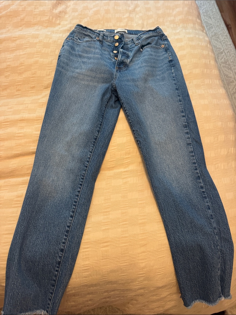 Universal Thread Straight Leg Jeans in Blue Wash